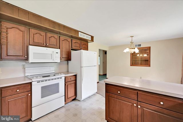 109 SPRUCE ST, Lebanon, PA 17042