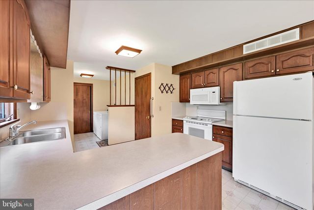109 SPRUCE ST, Lebanon, PA 17042