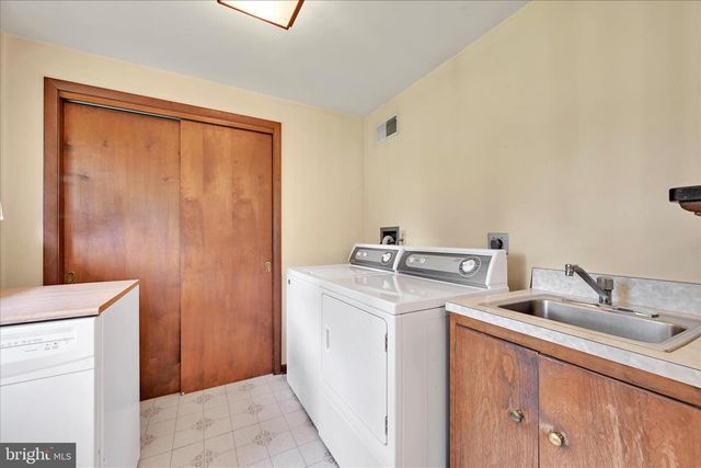 109 SPRUCE ST, Lebanon, PA 17042
