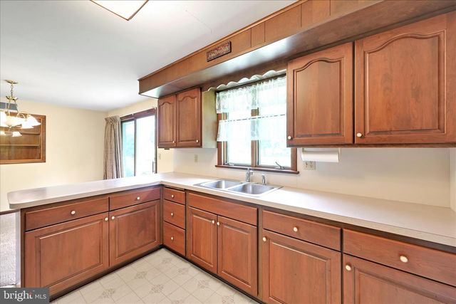 109 SPRUCE ST, Lebanon, PA 17042