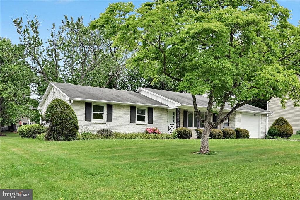 109 SPRUCE ST, Lebanon, PA 17042