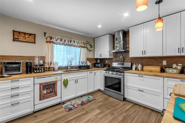 20301 SW 105th Avenue, Cutler Bay, FL 33189