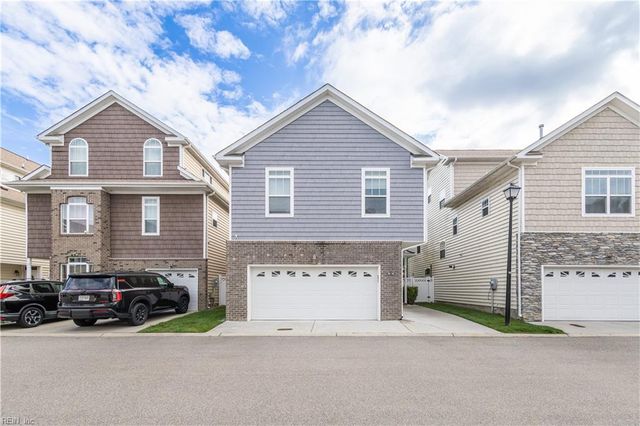 333 Moate CIR, Virginia Beach, VA 23462