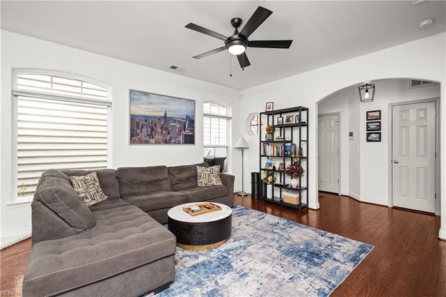 333 Moate CIR, Virginia Beach, VA 23462