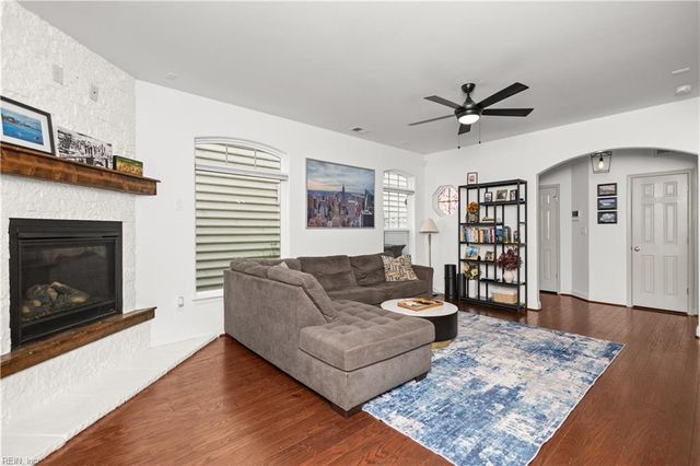 333 Moate CIR, Virginia Beach, VA 23462