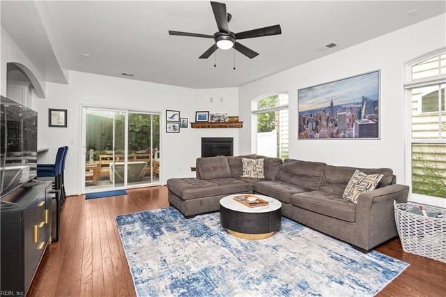 333 Moate CIR, Virginia Beach, VA 23462