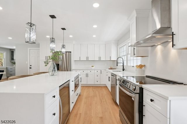 146 Rockaway Rd, Tewksbury Twp., NJ 08833
