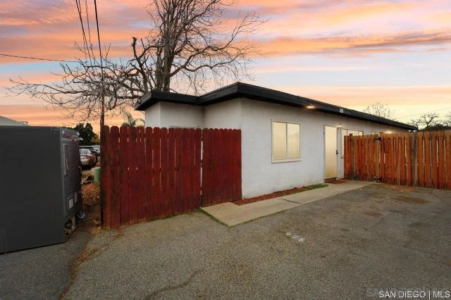 925 Magnolia Ave, Beaumont, CA 92223