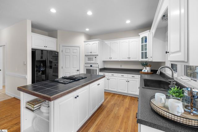 118 Pinnacle Pointe Drive, Seneca, SC 29672