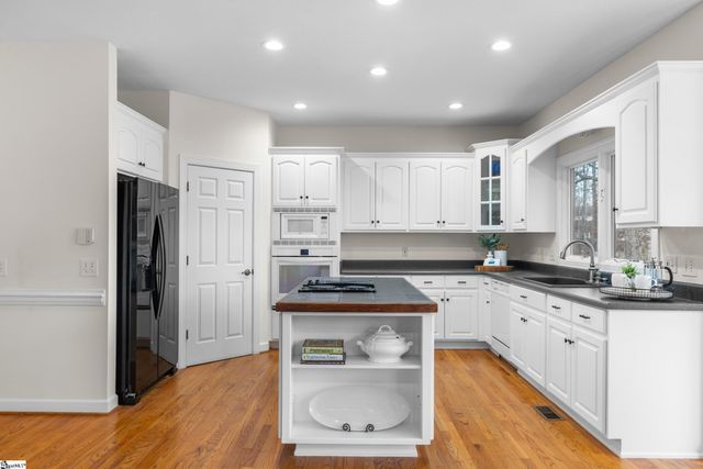 118 Pinnacle Pointe Drive, Seneca, SC 29672