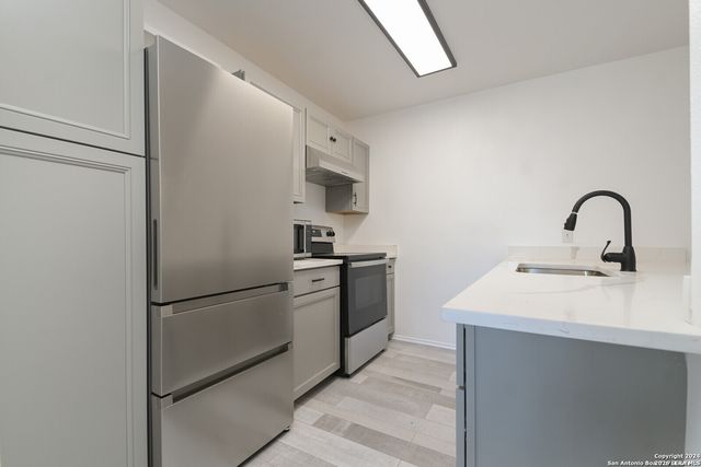 10527 Perrin Beitel Rd Apt D208, San Antonio, TX 78217