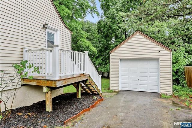 30 Highwood Drive, Dumont, NJ 07628