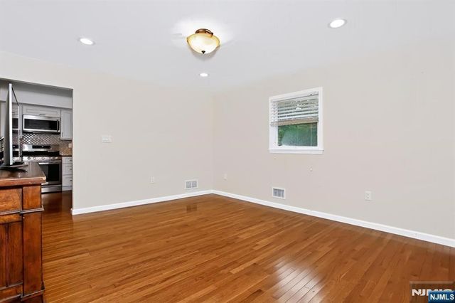 30 Highwood Drive, Dumont, NJ 07628