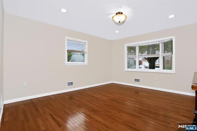 30 Highwood Drive, Dumont, NJ 07628
