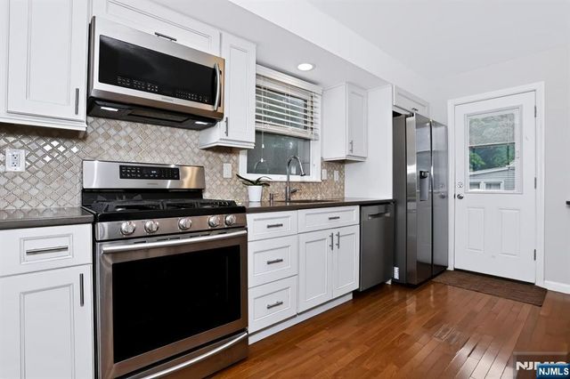 30 Highwood Drive, Dumont, NJ 07628