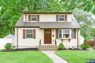 30 Highwood Drive, Dumont, NJ 07628