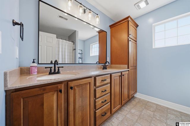 7400 Helen Witt Drive, Lincoln, NE 68512