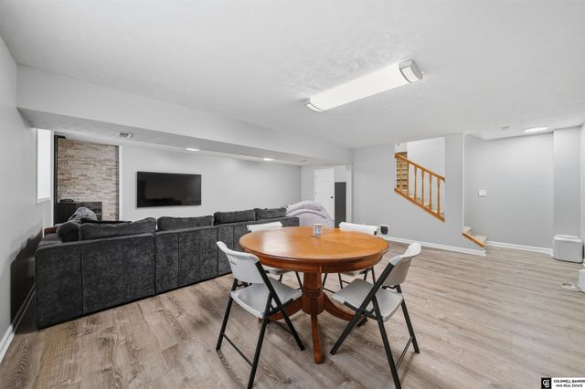 7400 Helen Witt Drive, Lincoln, NE 68512