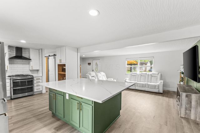 5044 Albany Drive, Columbus, OH 43232