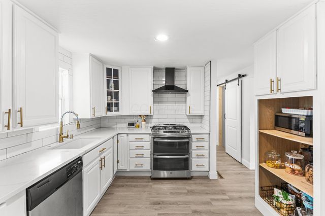 5044 Albany Drive, Columbus, OH 43232