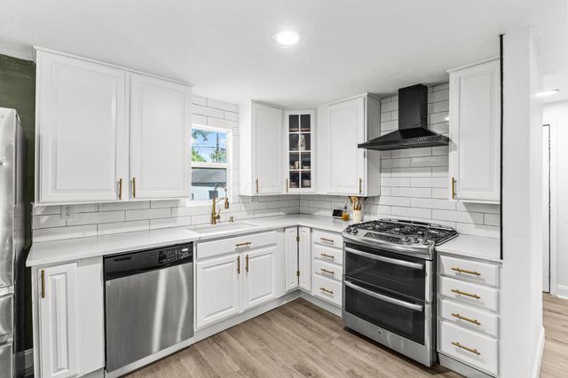5044 Albany Drive, Columbus, OH 43232