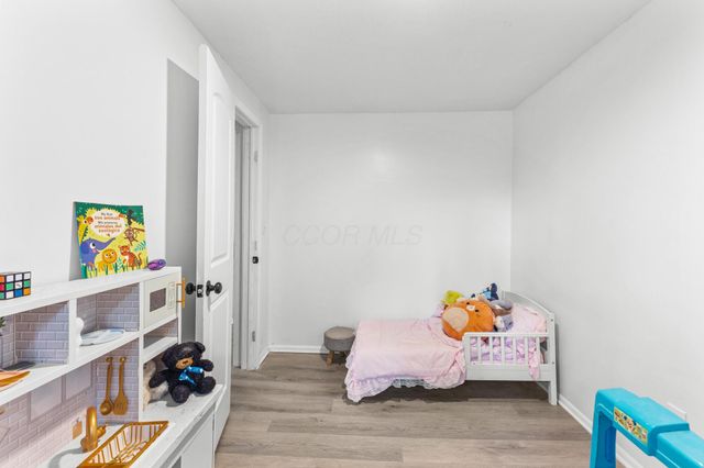 5044 Albany Drive, Columbus, OH 43232