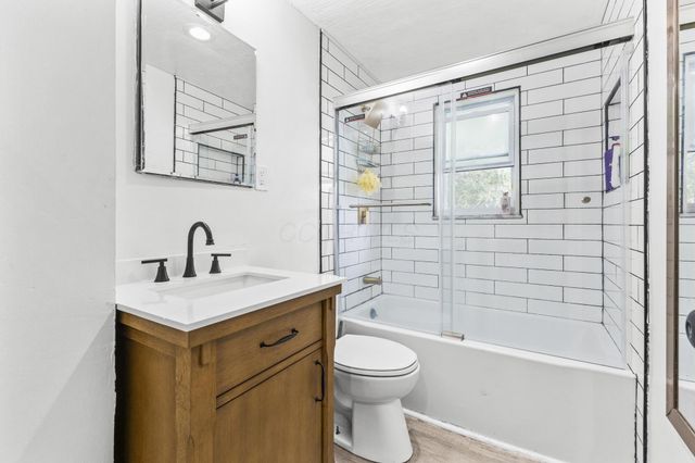 5044 Albany Drive, Columbus, OH 43232