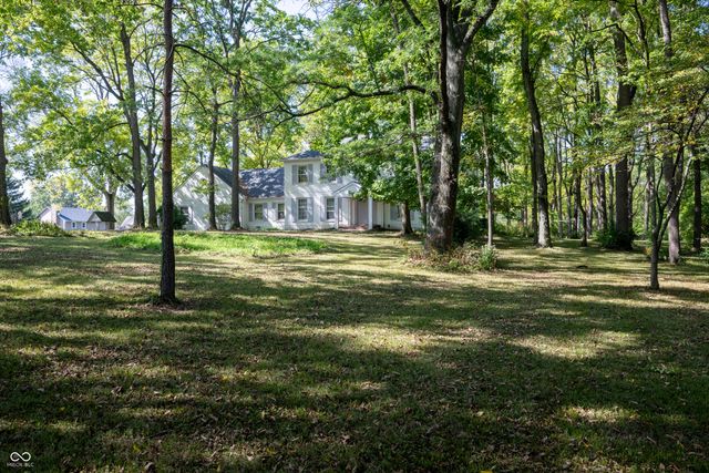 8404 Oaklandon Road, Indianapolis, IN 46236