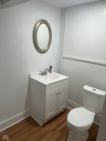 8404 Oaklandon Road, Indianapolis, IN 46236