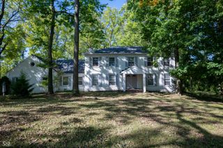 8404 Oaklandon Road, Indianapolis, IN 46236