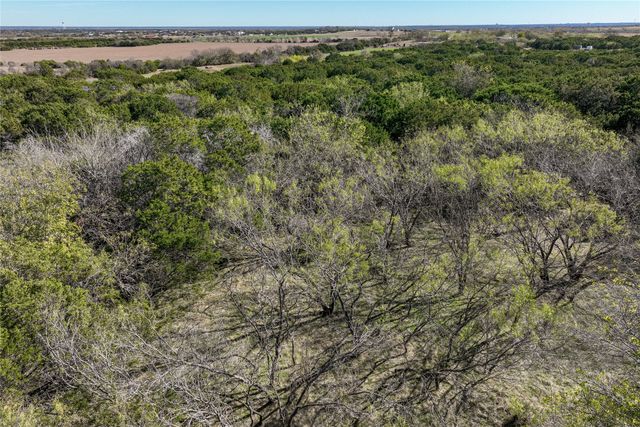 693 Garrett Lane, China Spring, TX 76633