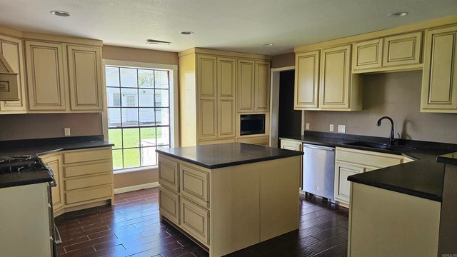 824 E 8th, Rector, AR 72461