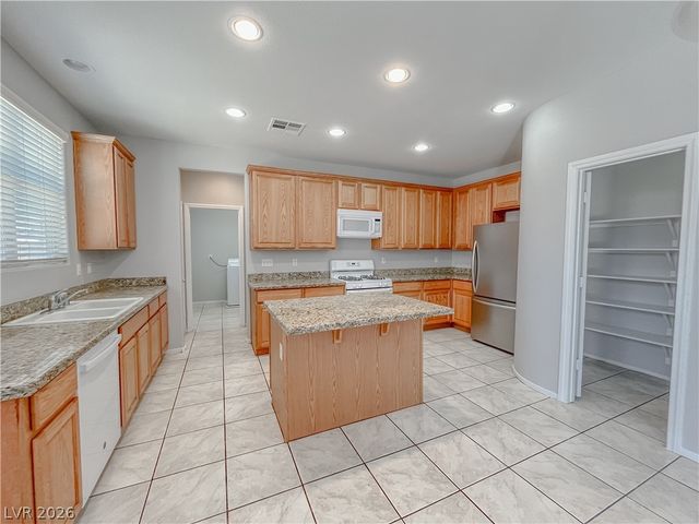 5646 Saint Elias Street, North Las Vegas, NV 89081