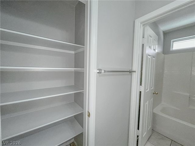 5646 Saint Elias Street, North Las Vegas, NV 89081