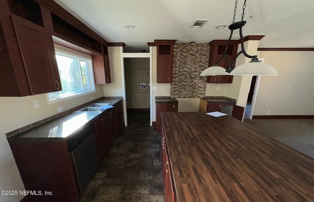 8311 COUNTY ROAD 217, Jacksonville, FL 32234