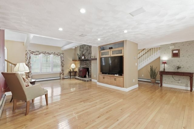 15 Nichols Street, North Reading, MA 01864