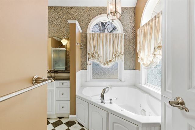 15 Nichols Street, North Reading, MA 01864