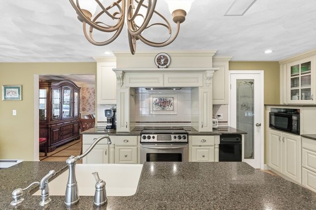 15 Nichols Street, North Reading, MA 01864