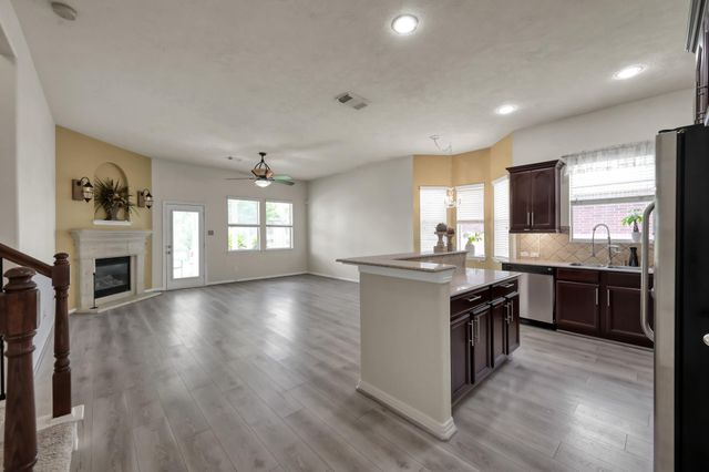 4514 Aspen Leaf Lane, Humble, TX 77396