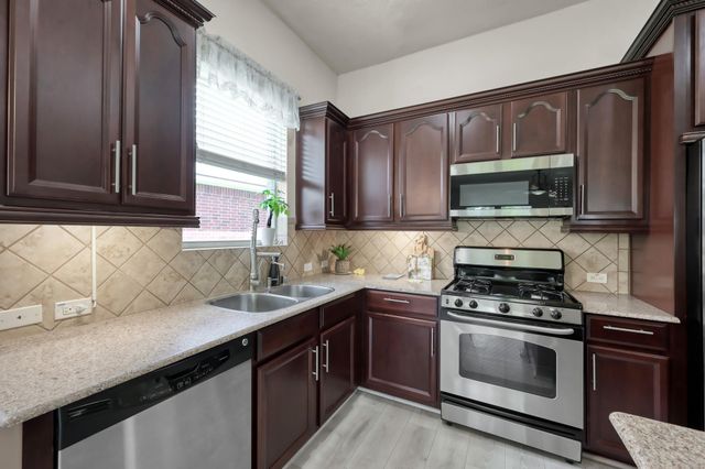 4514 Aspen Leaf Lane, Humble, TX 77396