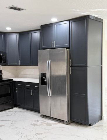 2312 N 42nd Street, Fort Pierce, FL 34946