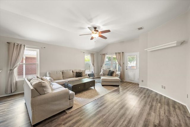 5920 Westgate Drive, Fort Worth, TX 76179