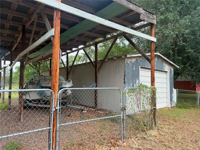 152 E Mustang Arbor, Sandia, TX 78383