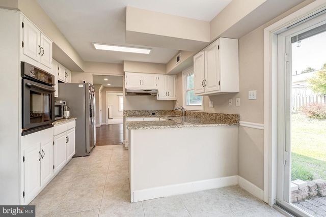 13204 PRESSMONT LN, Fairfax, VA 22033