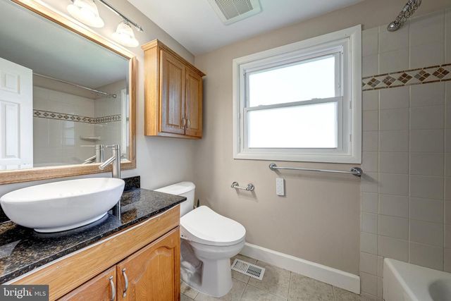 13204 PRESSMONT LN, Fairfax, VA 22033