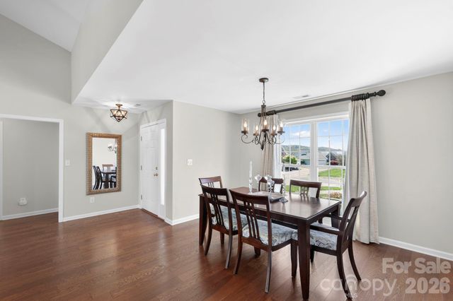 25 Livingston Farm Road, Fletcher, NC 28732