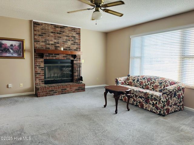 4015 Forest Lake Drive SW, Shallotte, NC 28470