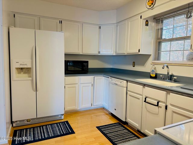 4015 Forest Lake Drive SW, Shallotte, NC 28470