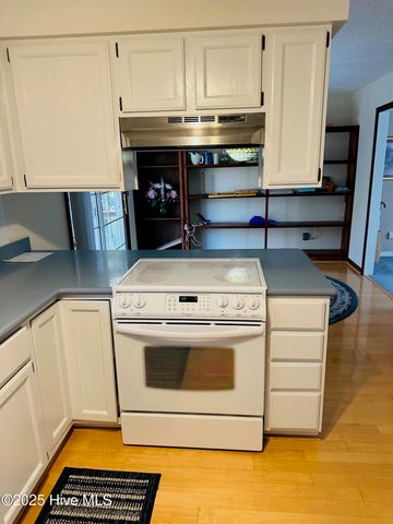 4015 Forest Lake Drive SW, Shallotte, NC 28470