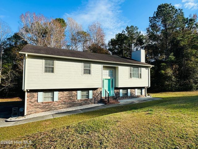 4015 Forest Lake Drive SW, Shallotte, NC 28470